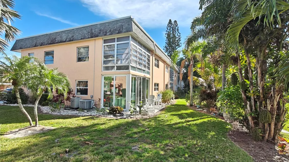 2950 SE Ocean Boulevard #37-6 Stuart, FL 34996