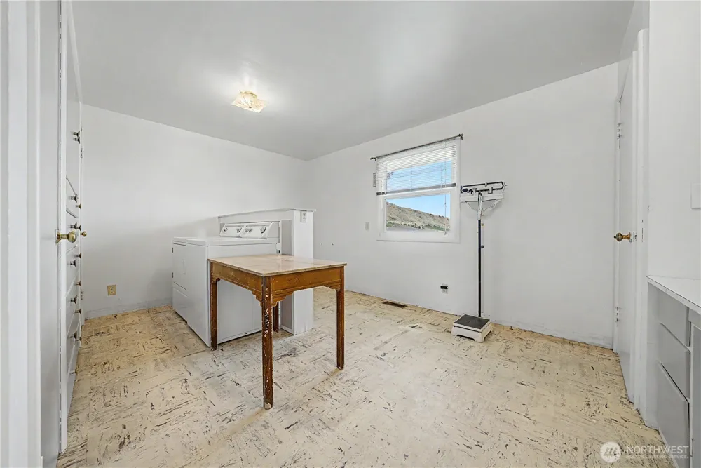 420 11th Street SW Ephrata, WA 98823