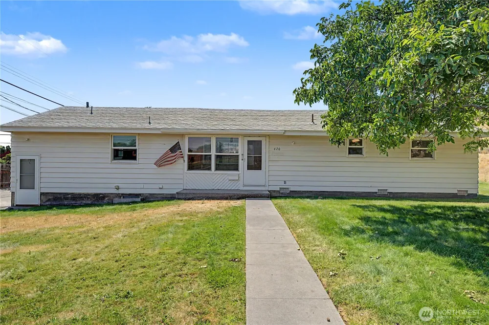 420 11th Street SW Ephrata, WA 98823