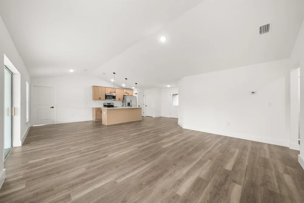 6912 MEXICAN HAT DRIVE Sebring, FL 33872