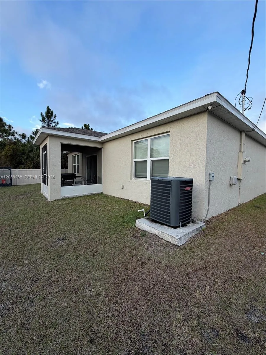 383 Hanford Road SW Palm Bay, FL 32809