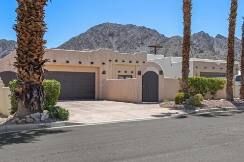 54220 Avenida Carranza