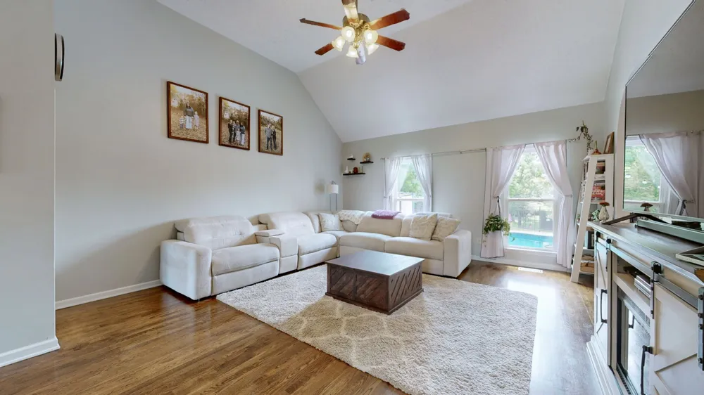 7270 Twelve Corners Rd Lascassas, TN 37085