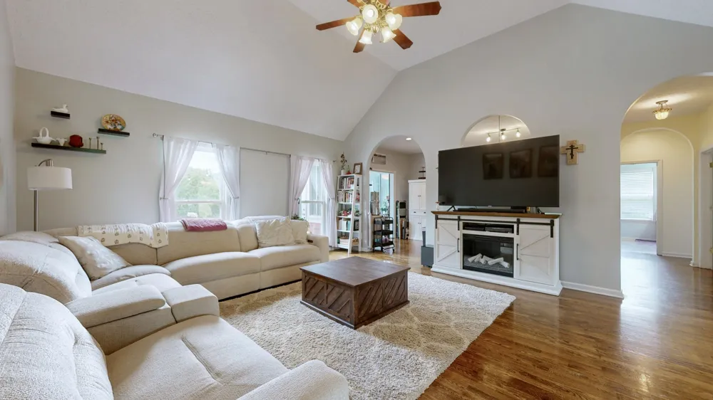 7270 Twelve Corners Rd Lascassas, TN 37085