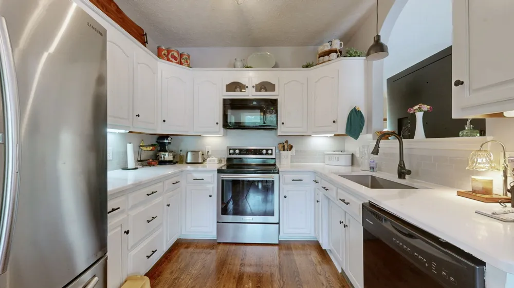7270 Twelve Corners Rd Lascassas, TN 37085