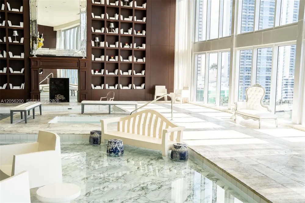 495 Brickell Ave #4205 Miami, FL 33131