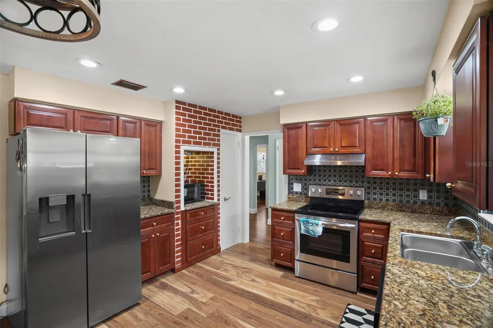 1564 SANTA MONICA DRIVE Dunedin, FL 34698
