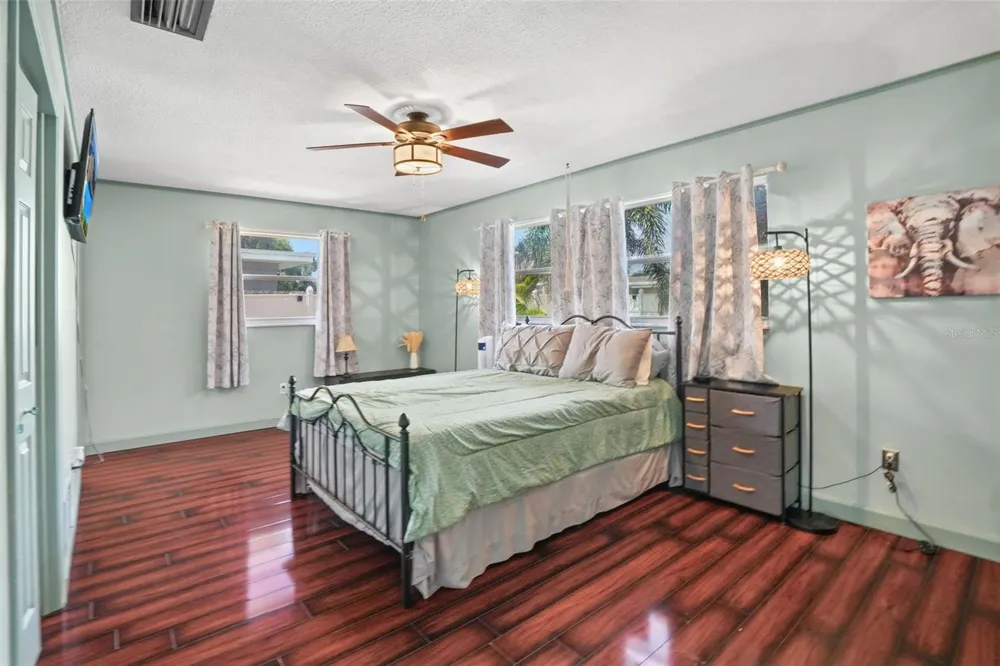 1564 SANTA MONICA DRIVE Dunedin, FL 34698