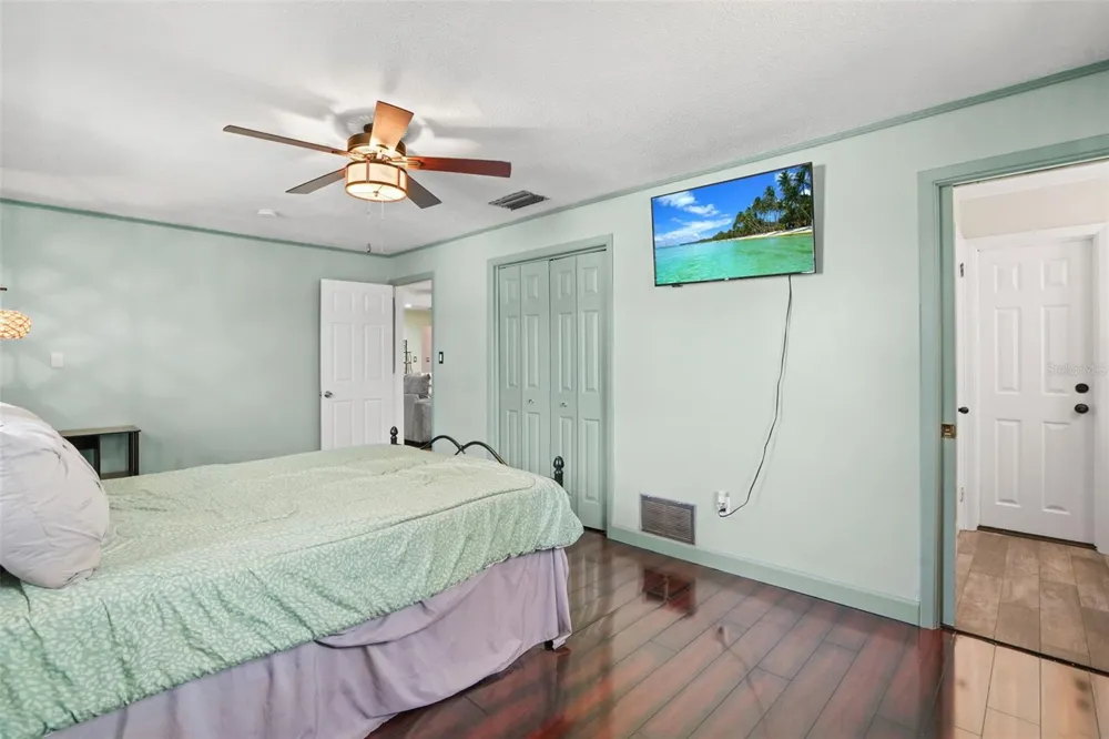 1564 SANTA MONICA DRIVE Dunedin, FL 34698