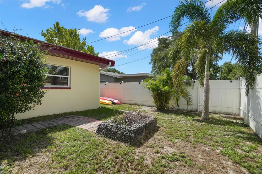 1564 SANTA MONICA DRIVE Dunedin, FL 34698