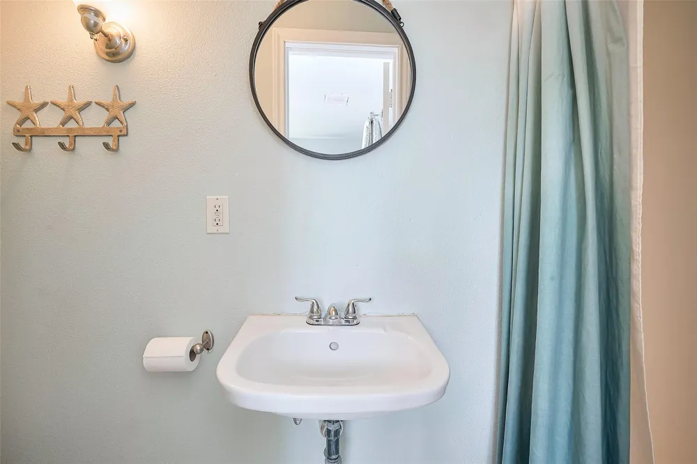 510 Oyster Street Surfside Beach, TX 77541