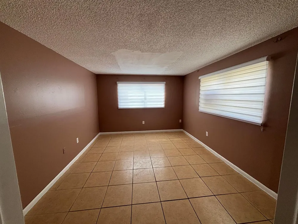 3710 NW 21st Street #413 Lauderdale Lakes, FL 33311