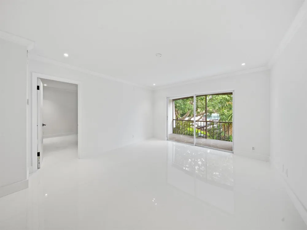 3125 Oakland Shores Drive #B203 Oakland Park, FL 33309