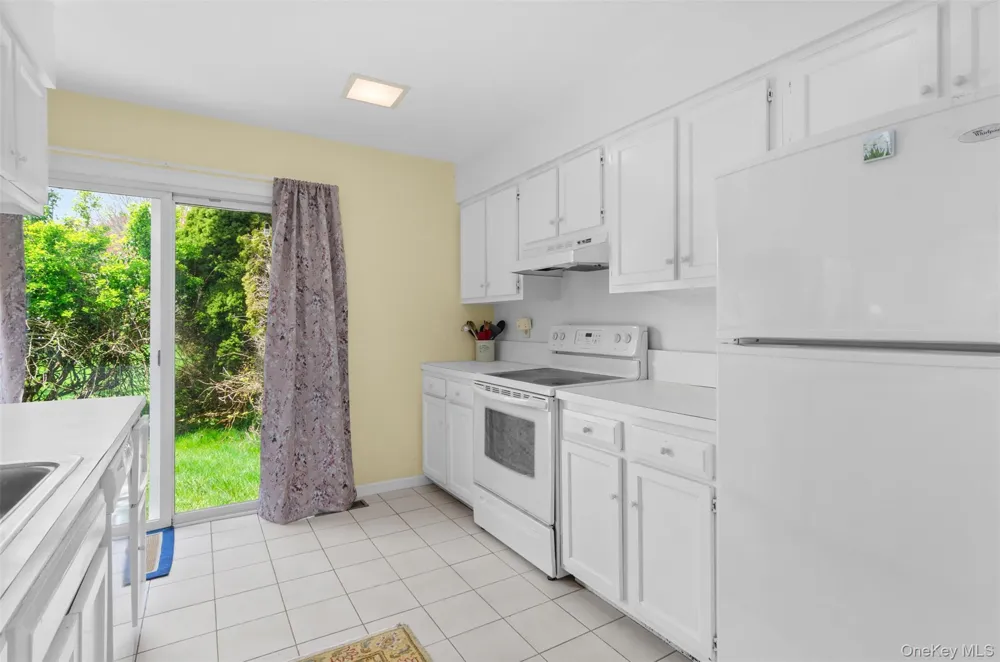 570 Hampton Road #31 Southampton, NY 11968