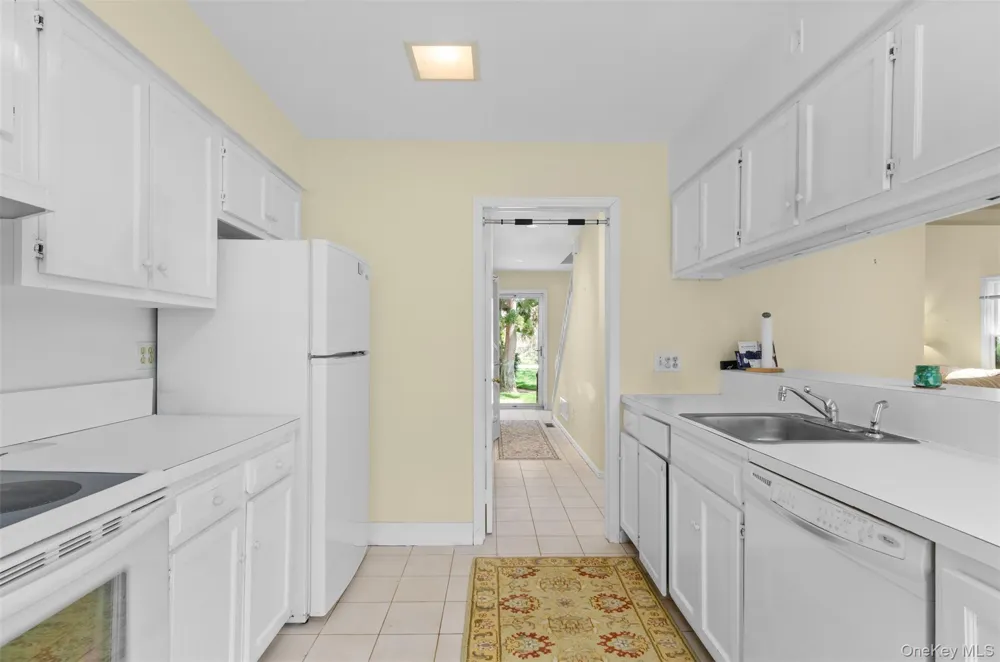 570 Hampton Road #31 Southampton, NY 11968
