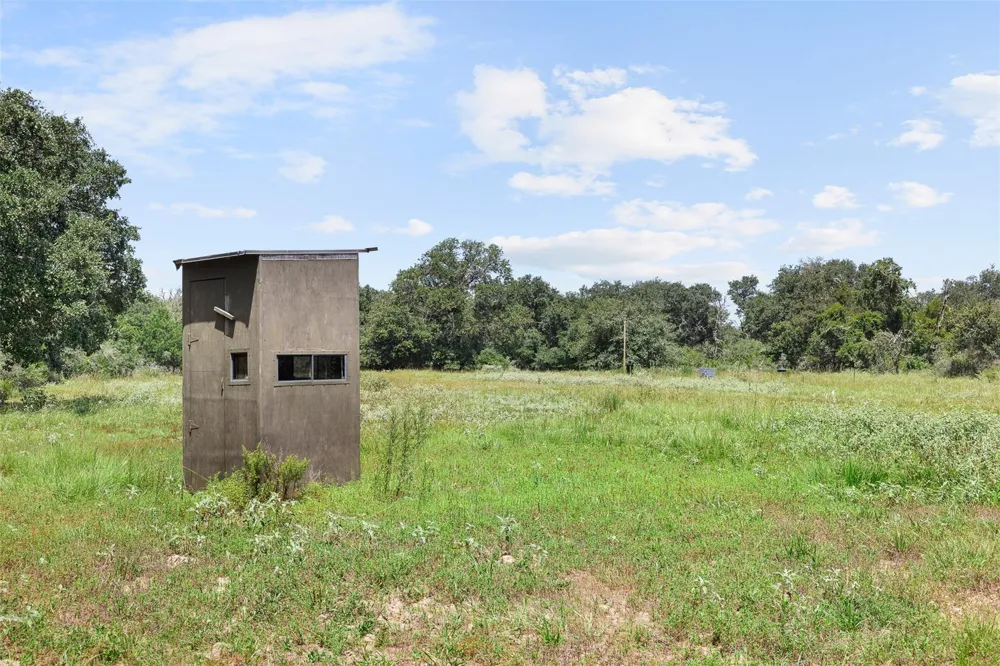 1080 Muddy Creek Road Columbus, TX 78934