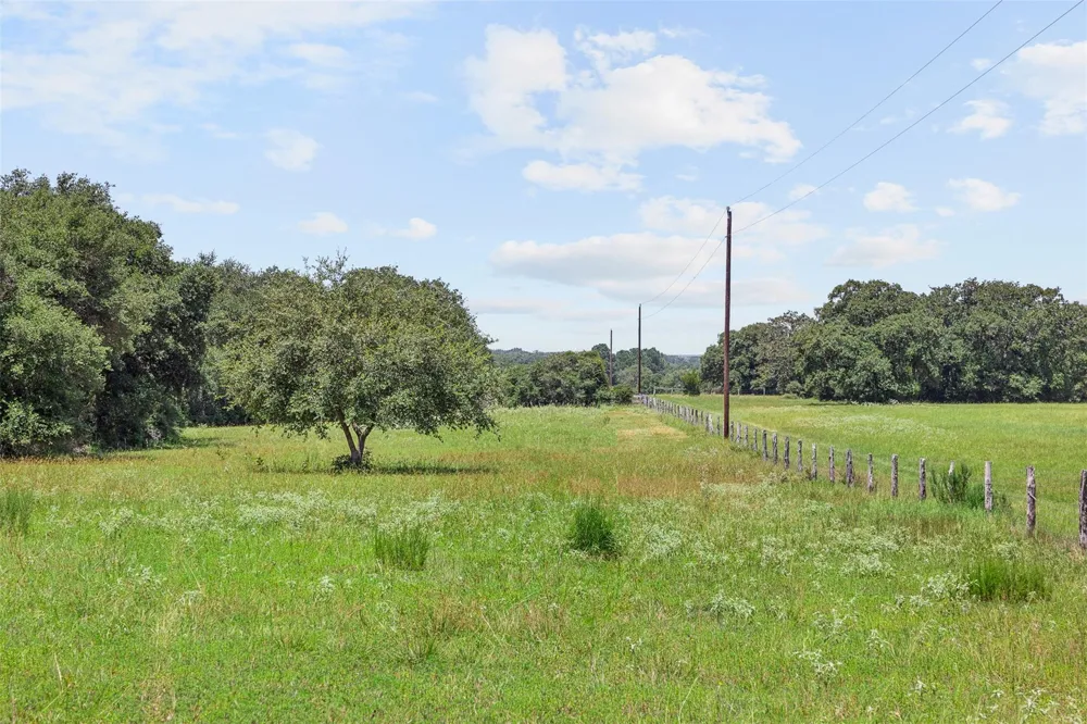 1080 Muddy Creek Road Columbus, TX 78934