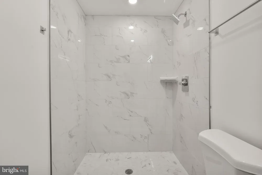 2325 GERMANTOWN AVENUE #1 Philadelphia, PA 19133