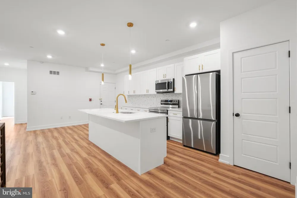 2325 GERMANTOWN AVENUE #1 Philadelphia, PA 19133