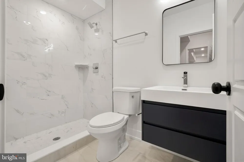 2325 GERMANTOWN AVENUE #1 Philadelphia, PA 19133
