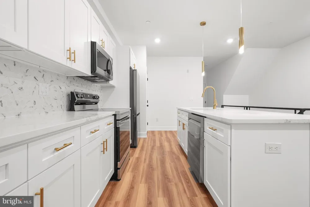 2325 GERMANTOWN AVENUE #1 Philadelphia, PA 19133