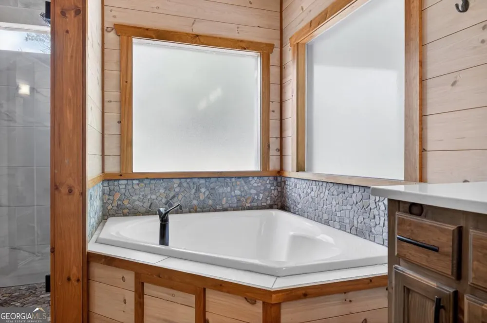 558 Tipton Springs RD Morganton, GA 30560