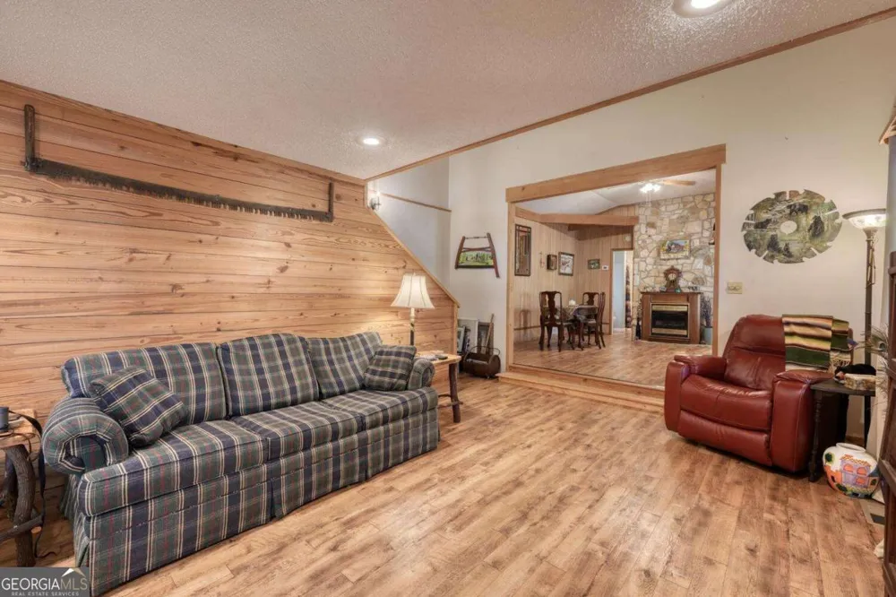 3966 Hickory Nut DR Hiawassee, GA 30546