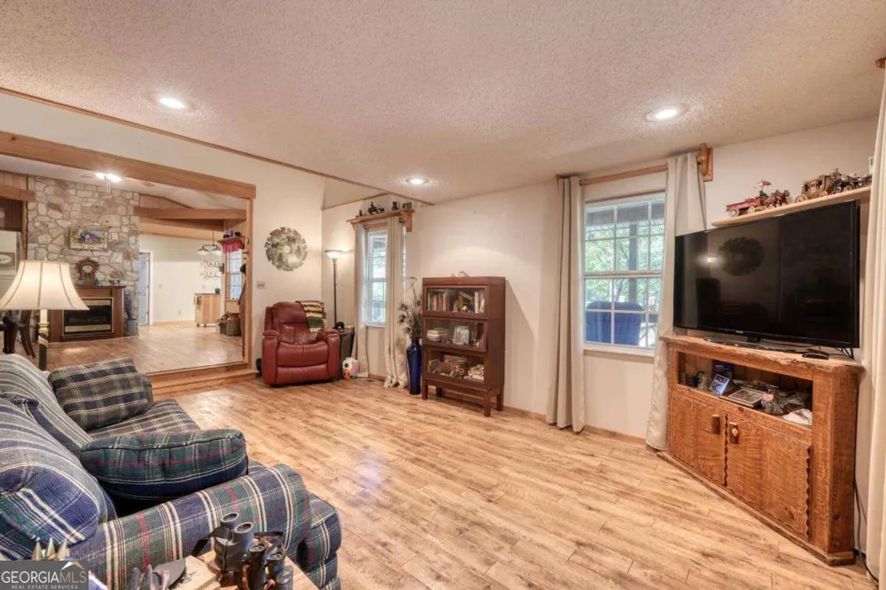 3966 Hickory Nut DR Hiawassee, GA 30546