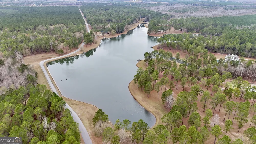 438 Highland Lakes DR Eastman, GA 31023