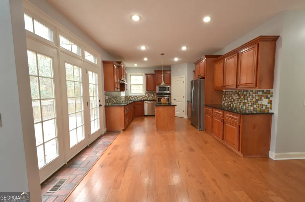 438 Highland Lakes DR Eastman, GA 31023