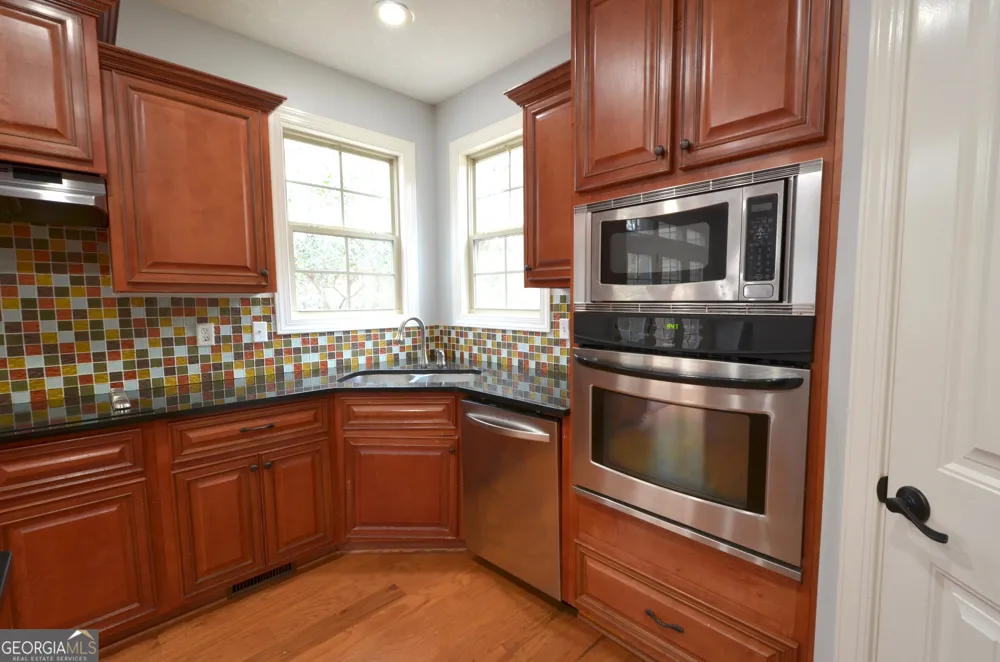 438 Highland Lakes DR Eastman, GA 31023