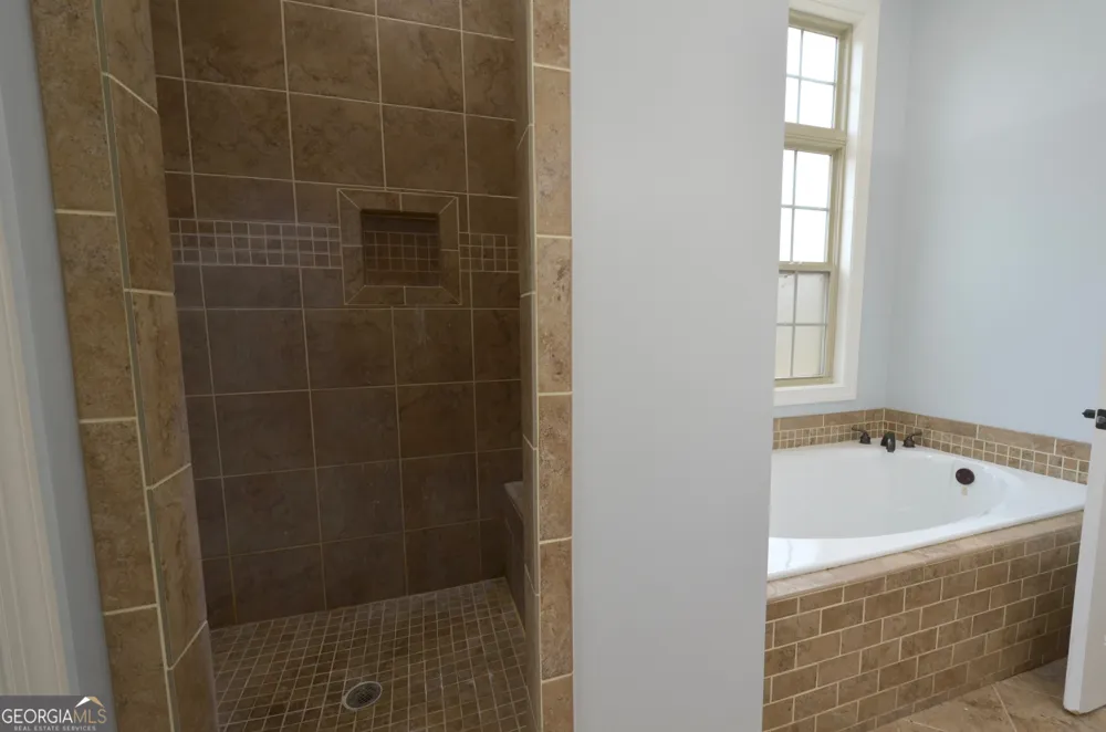 438 Highland Lakes DR Eastman, GA 31023