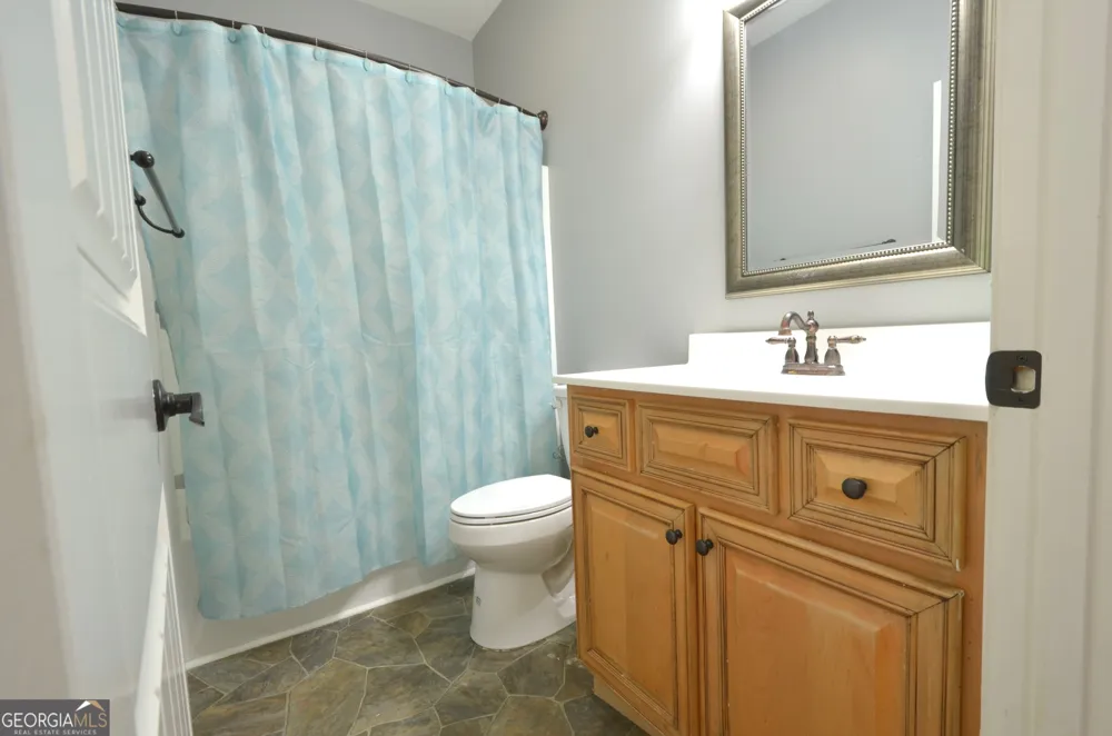 438 Highland Lakes DR Eastman, GA 31023