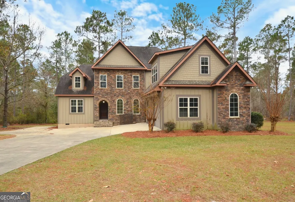438 Highland Lakes DR Eastman, GA 31023