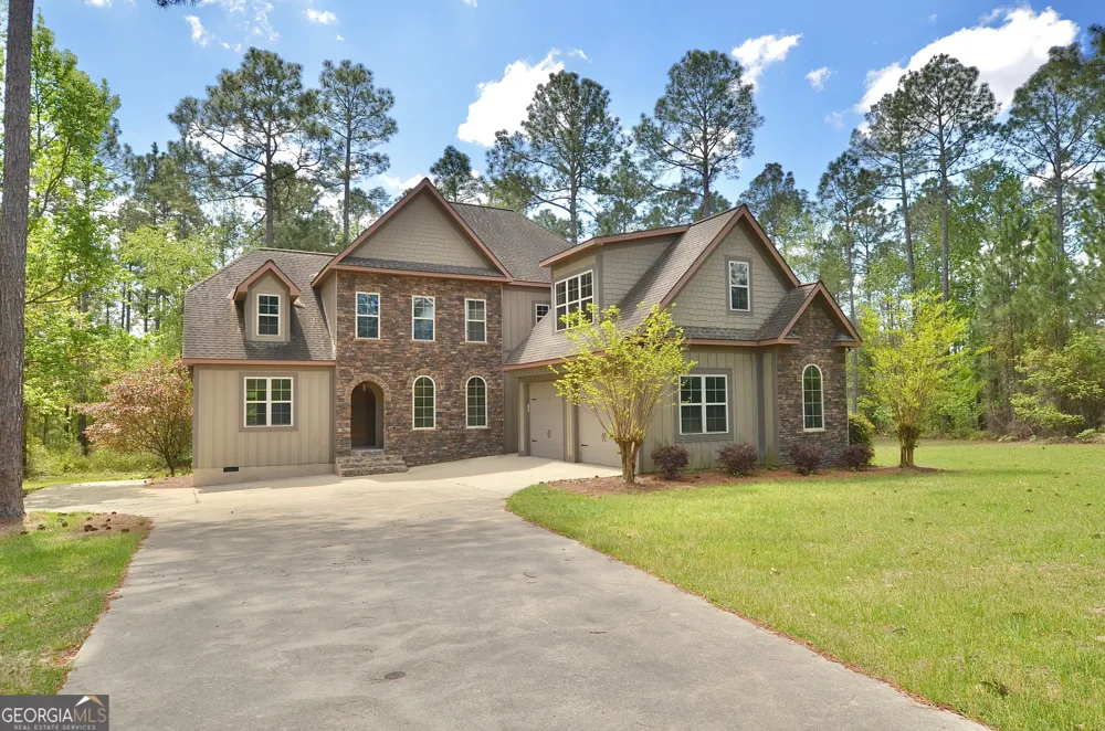 438 Highland Lakes DR Eastman, GA 31023