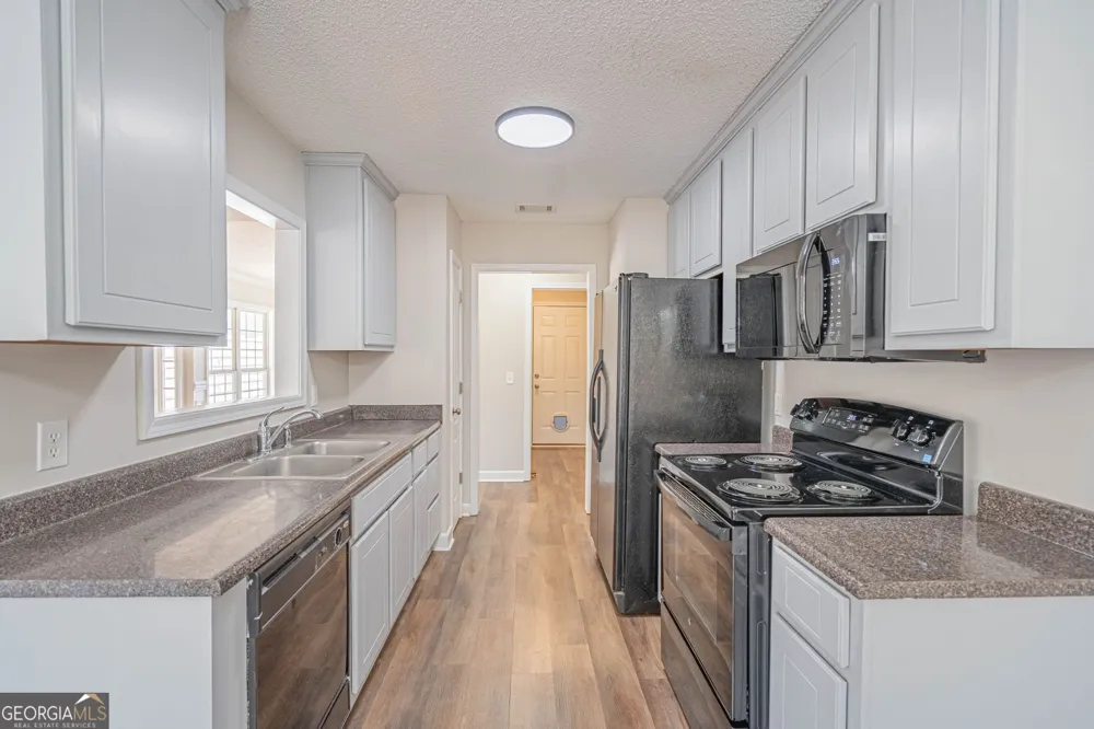 404 Sir Arthur CT Guyton, GA 31312