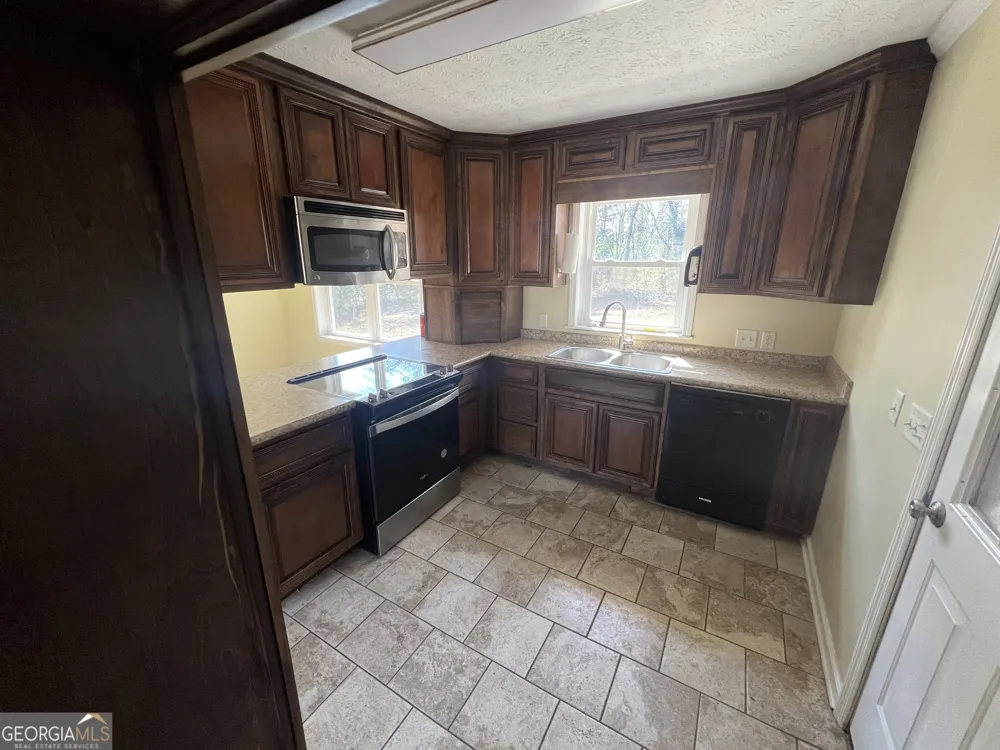 1342 N Jefferson ST Dublin, GA 31021