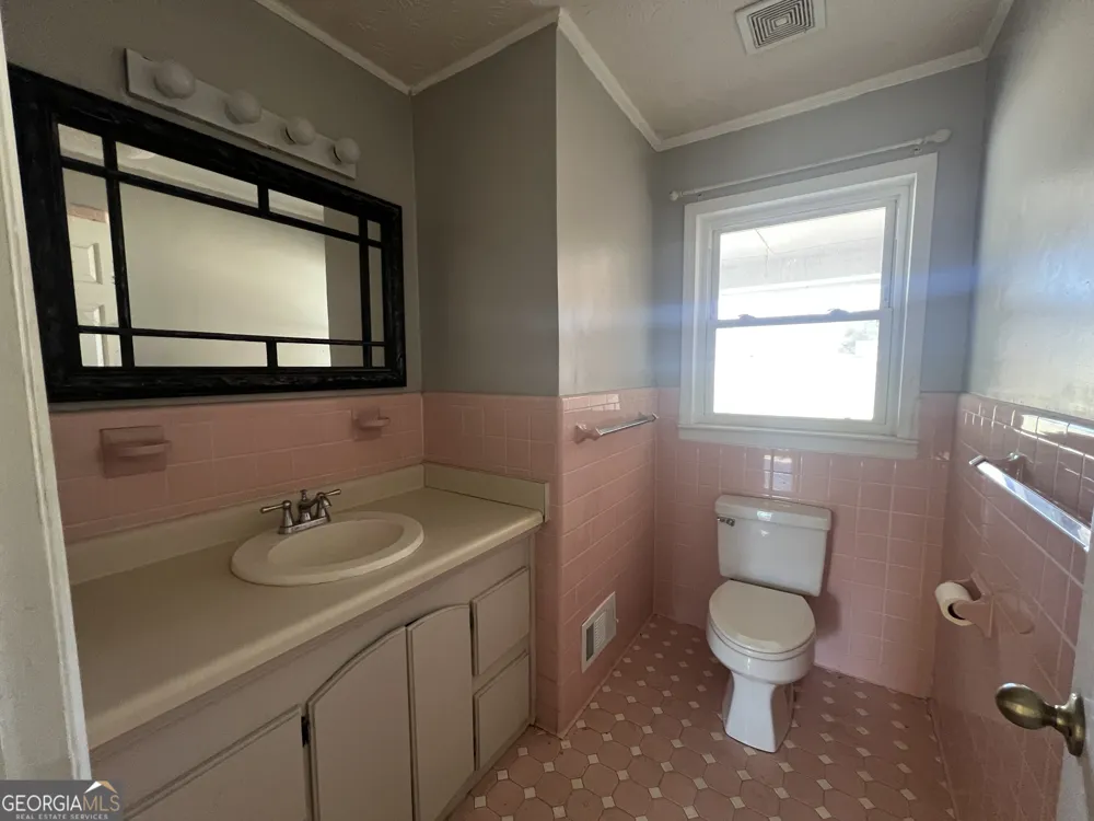 1342 N Jefferson ST Dublin, GA 31021