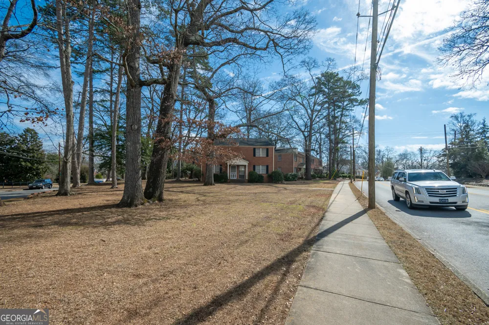 1449 Milledge AVE Athens, GA 30605