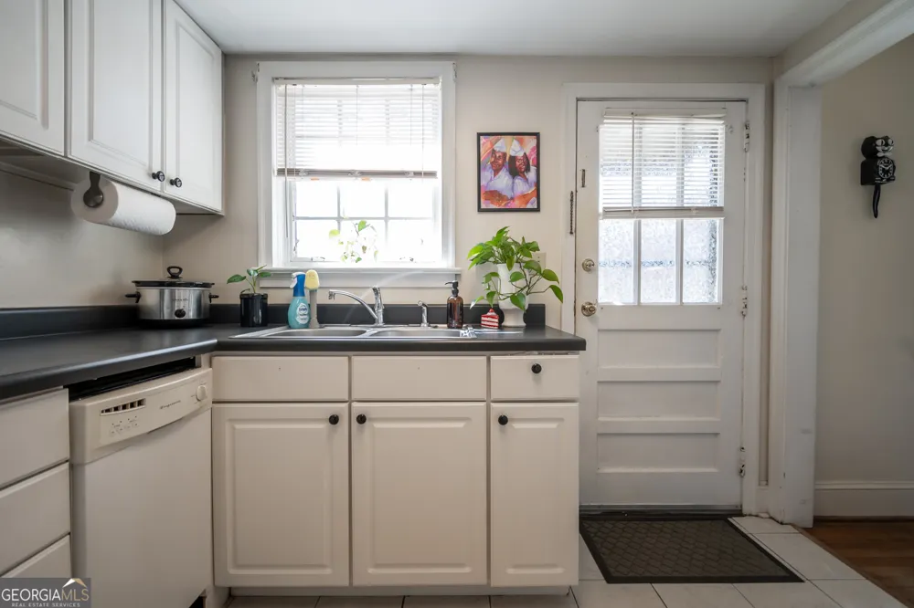 1449 Milledge AVE Athens, GA 30605