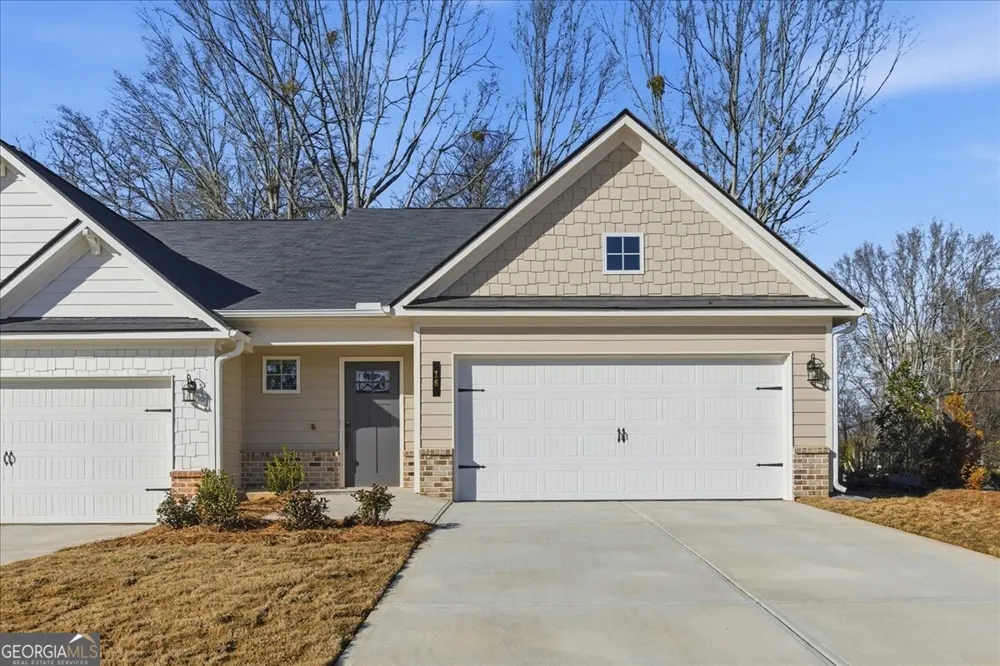 16 Silver Leaf LN Dawsonville, GA 30534
