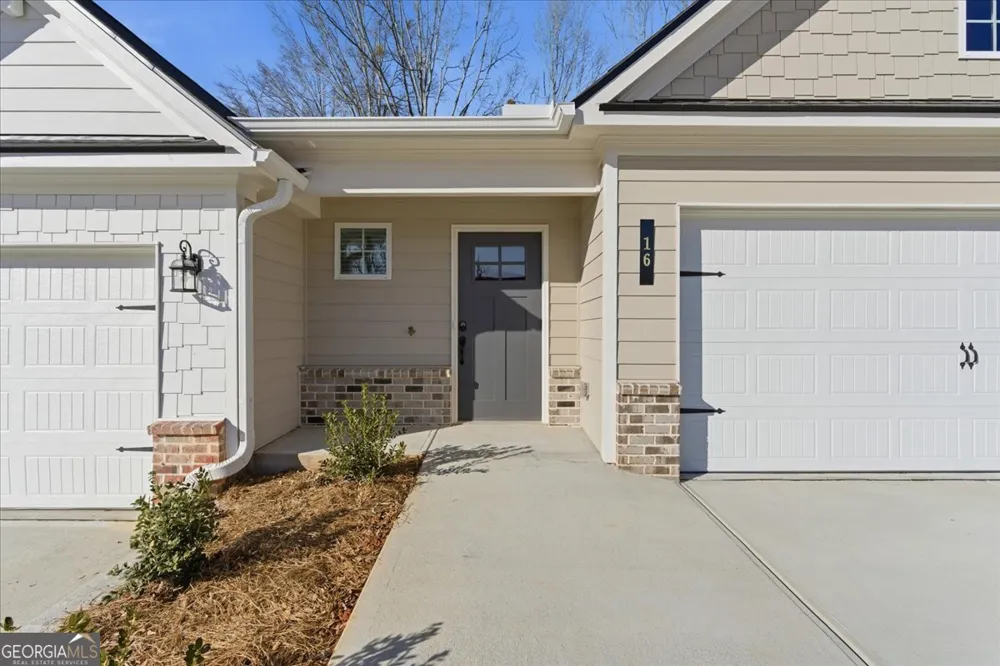 16 Silver Leaf LN Dawsonville, GA 30534