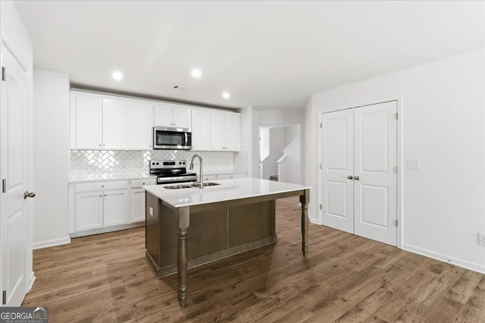 16 Silver Leaf LN Dawsonville, GA 30534
