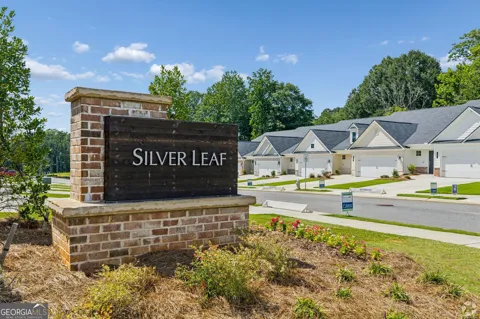 16 Silver Leaf LN