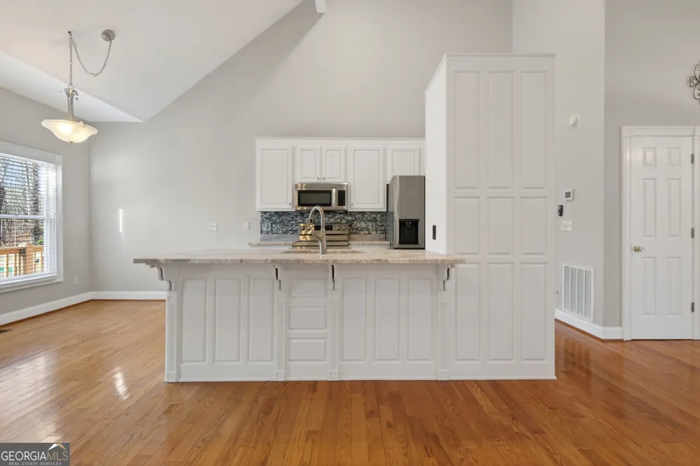 390 Lake Place DR Lavonia, GA 30553