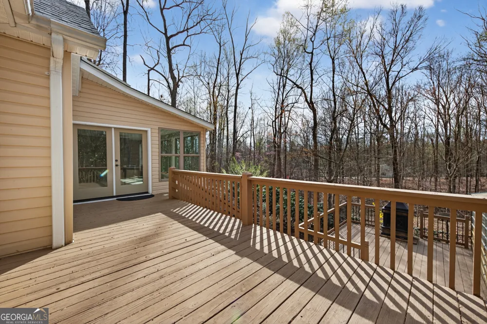 390 Lake Place DR Lavonia, GA 30553
