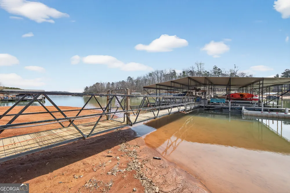 390 Lake Place DR Lavonia, GA 30553