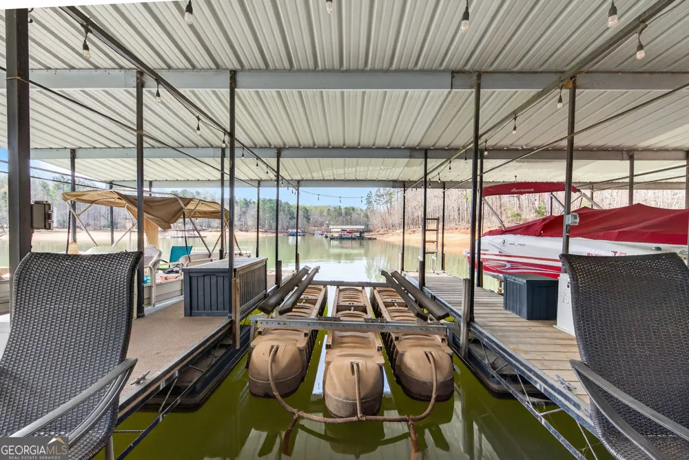 390 Lake Place DR Lavonia, GA 30553