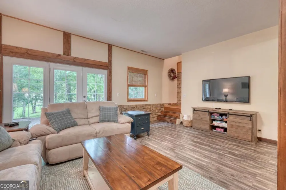 176 Madison AVE Blairsville, GA 30512