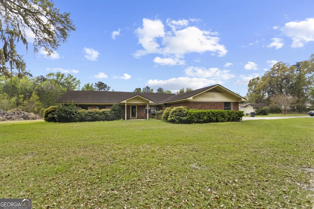 160 Hall ST Hinesville, GA 31313